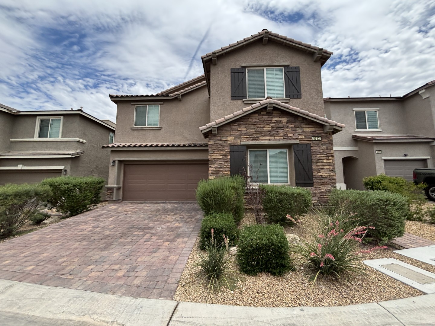 5582 Sancho Throne Road